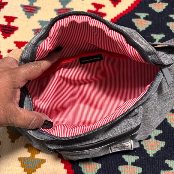 Herschel Seventeen Waist Pack, Raven - Picture 4 of 5